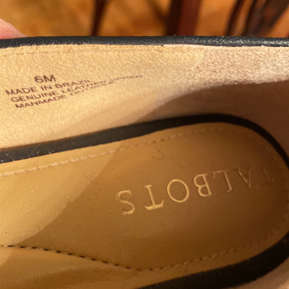 Talbots Ladies Navy blue shoes size 6.